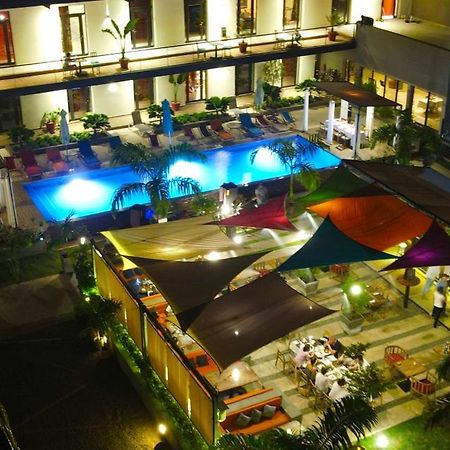 Hotel Au bord de l'eau à Bamako Extérieur photo