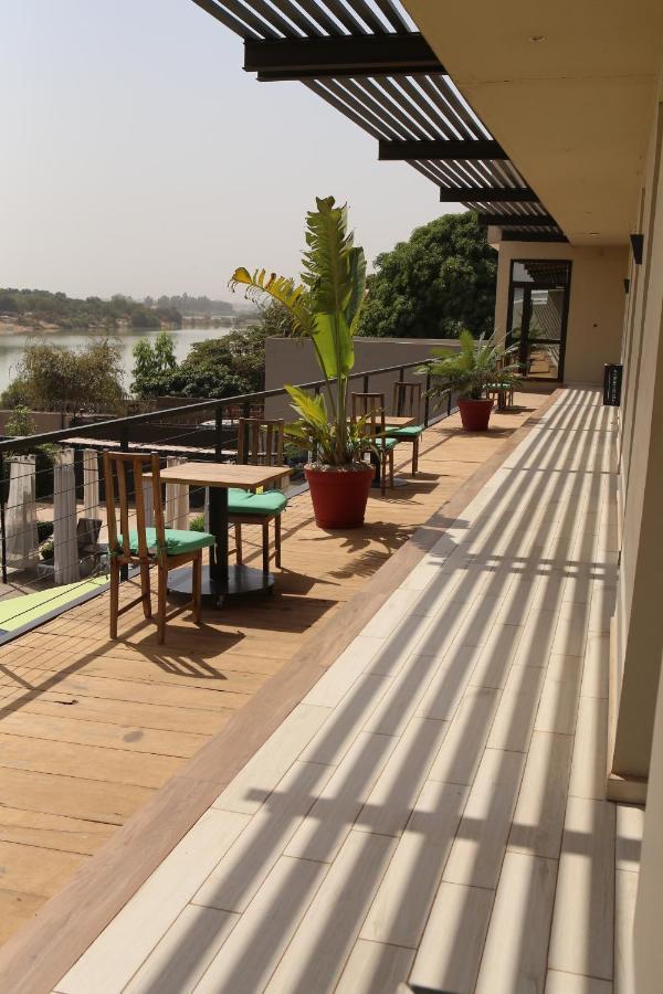 Hotel Au bord de l'eau à Bamako Extérieur photo