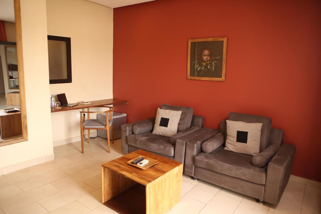 Hotel Au bord de l'eau à Bamako Extérieur photo