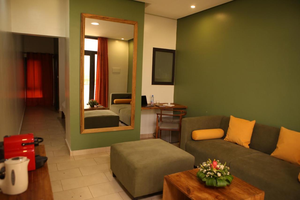 Hotel Au bord de l'eau à Bamako Extérieur photo
