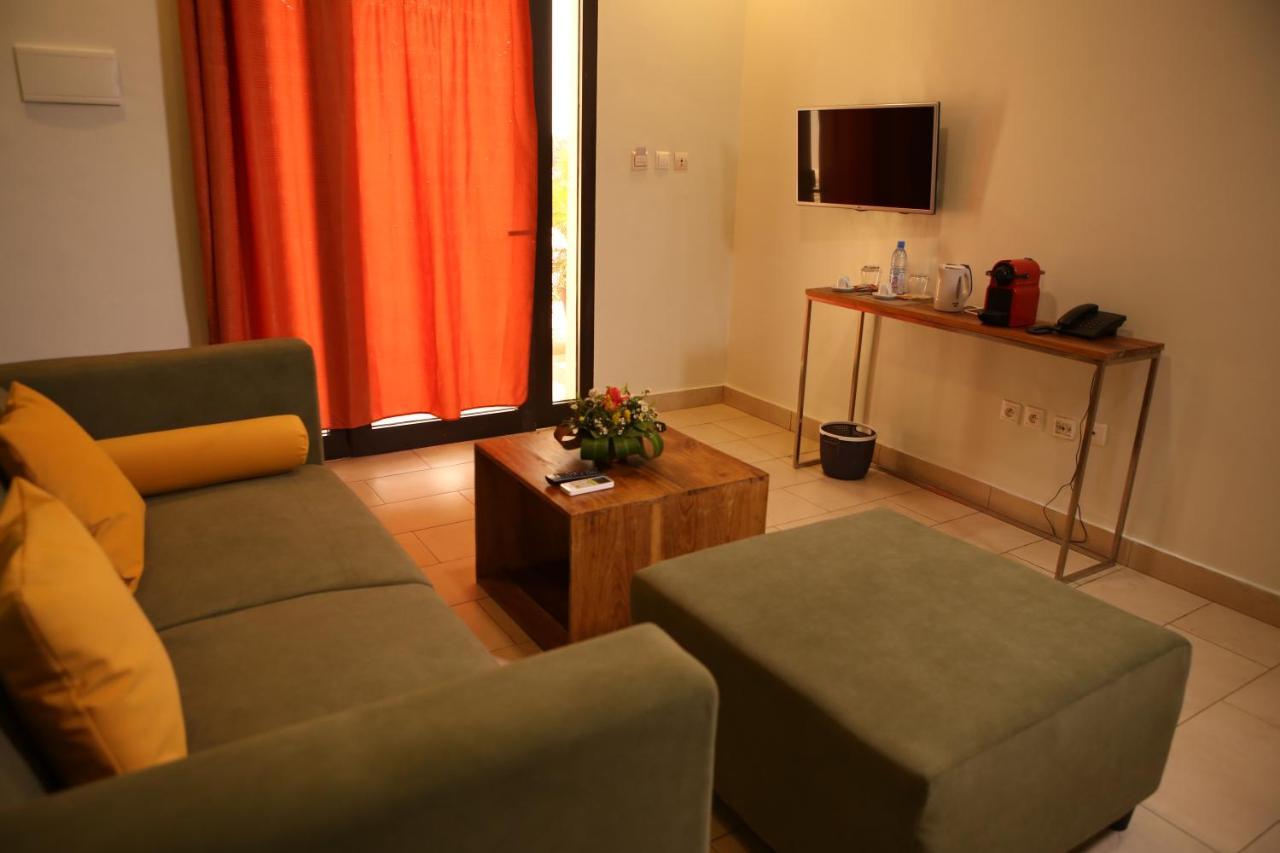 Hotel Au bord de l'eau à Bamako Extérieur photo