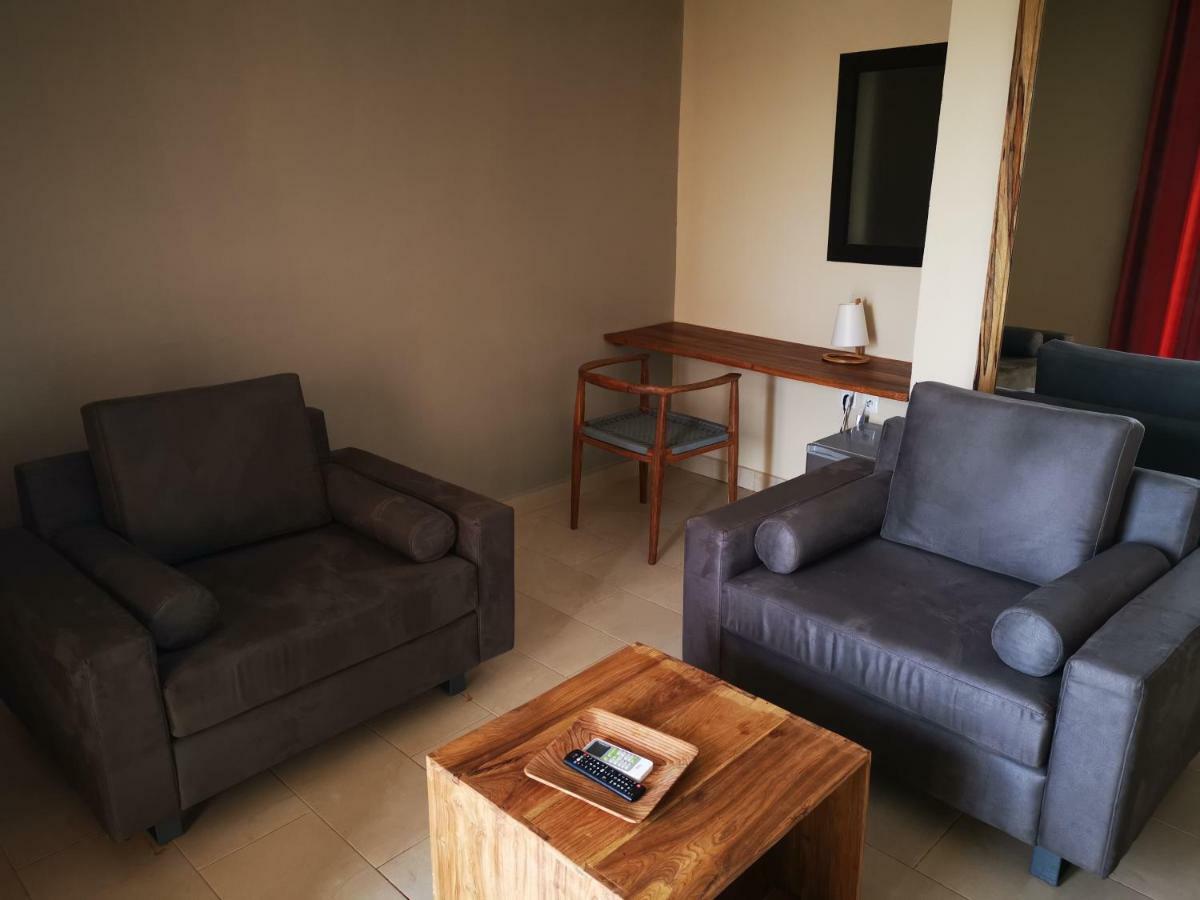 Hotel Au bord de l'eau à Bamako Extérieur photo